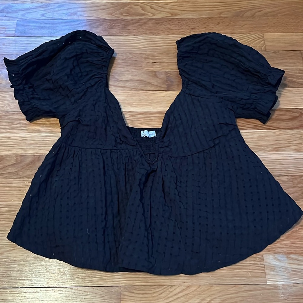 Black boutique‎ v-neck puff sleeve blouse from newbury custom